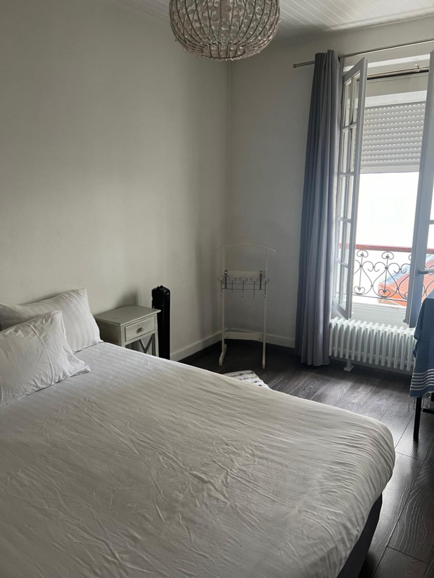 Le Nid Douillet En Plein Centre Apartment ลูวาลัวเปแรต์ ภายนอก รูปภาพ